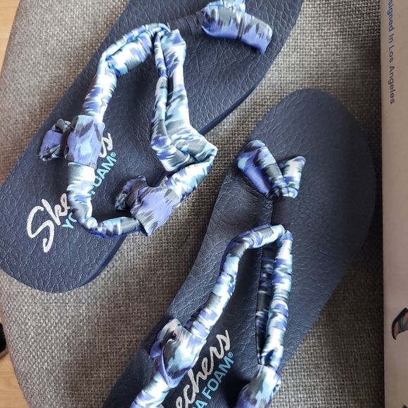 Women's Skecher Sandal - Picture 2 of 3